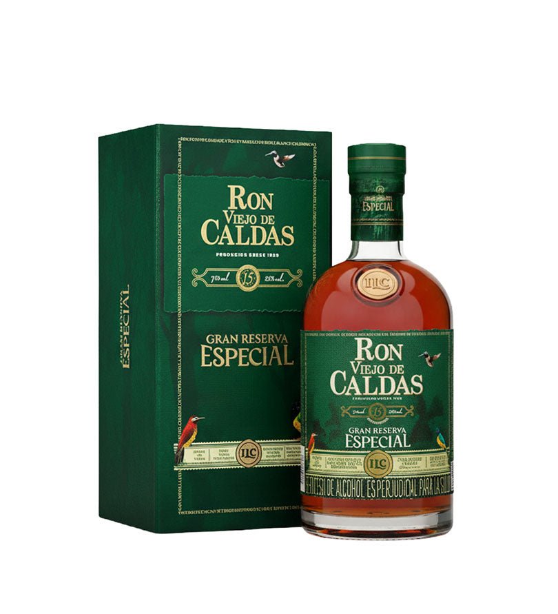 Botella de Ron Viejo de Caldas 15 Años Gran Reserva de 750 ml junto a su estuche verde
