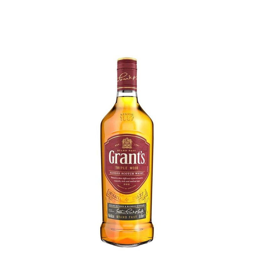 Botella triangular de Whisky Grant's Triple Wood de 700 ml con etiqueta vino tinto