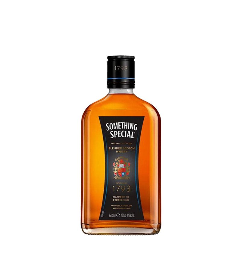 Media botella plana de Whisky Something Special de 350 ml